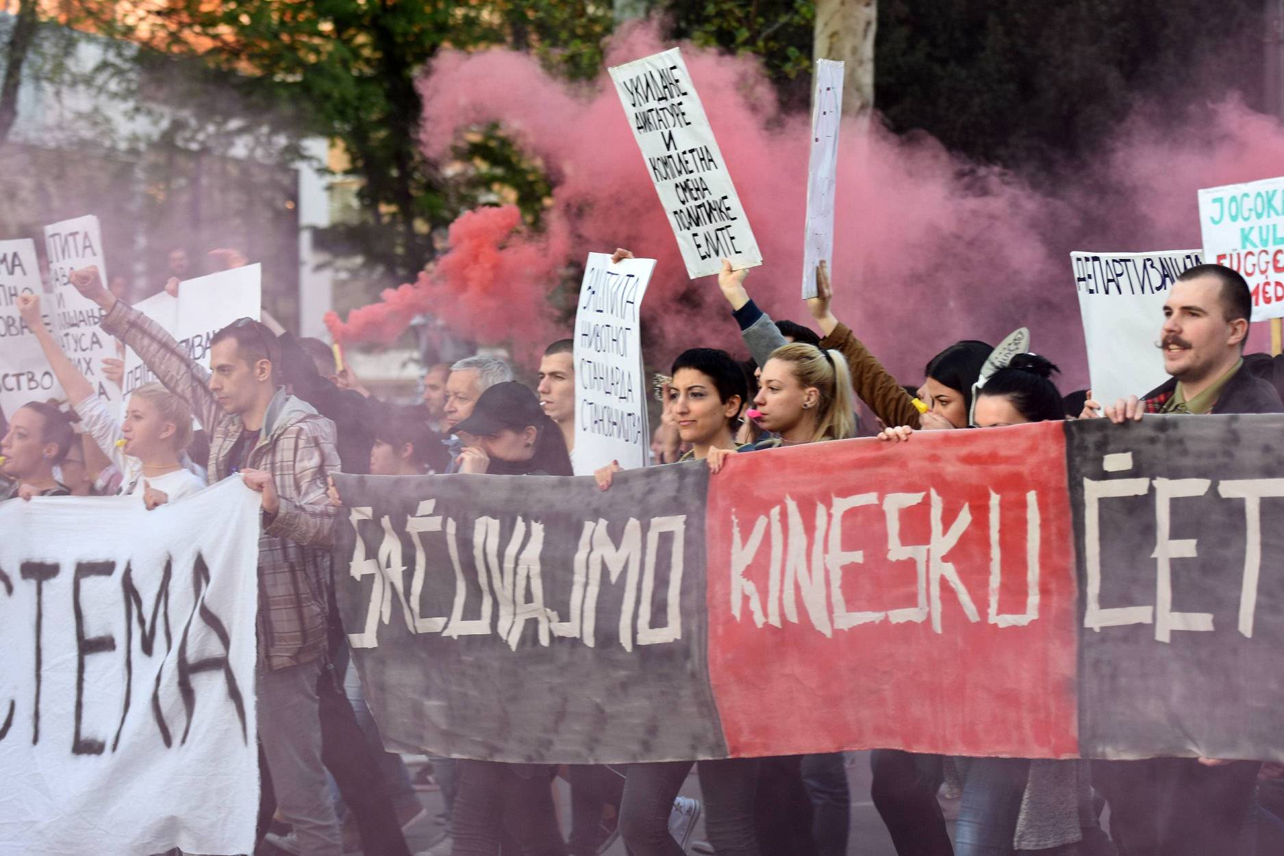 "PROTEST PROTIV DIKTATURE" U NOVOM SADU