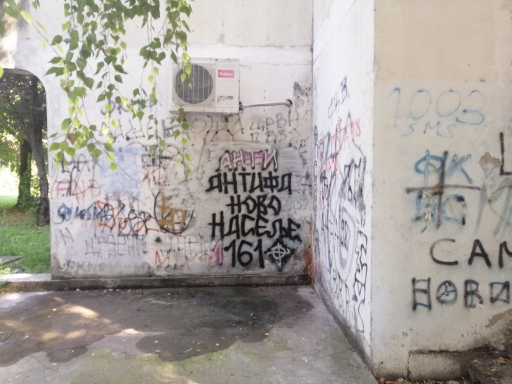 Ова слика има празан alt атрибут; име њене датотеке је grafiti-Novo-naselje-2-Slobodan-Zonic-1024x768.jpg